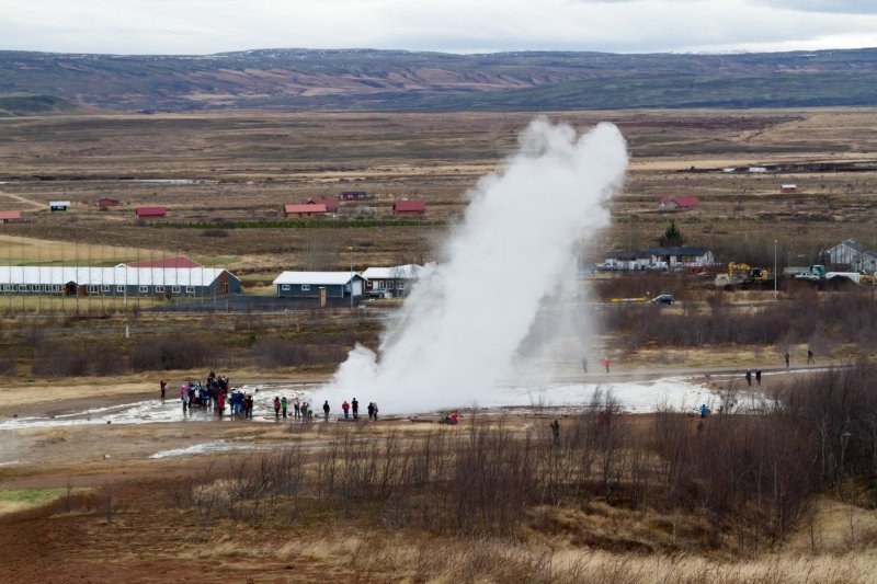 Geysir: going off