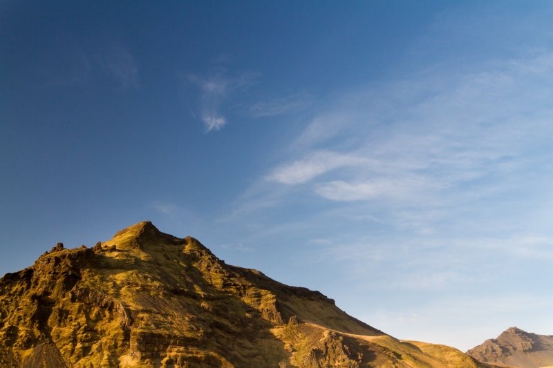 Starting the walk up the Skóga River