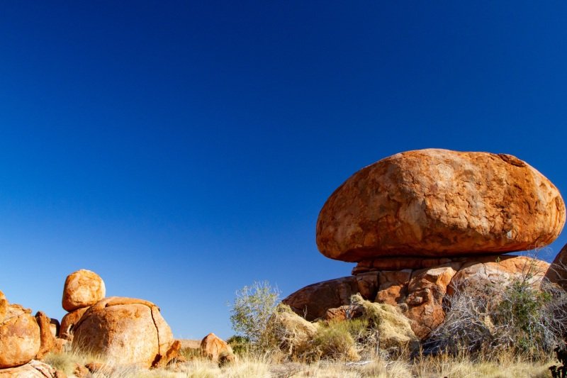 Afternoon walk at Karlu Karlu