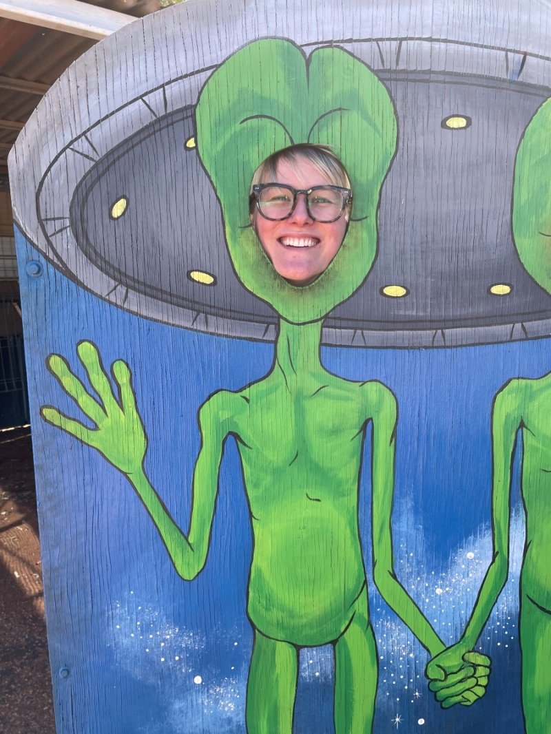 Anna as an alien