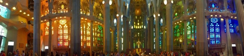 La Sagrata Familia, look at those colours!